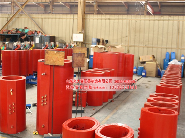 1000KVA新泰新泰新泰干式变压器 1000KVA新泰新泰新泰干式变压器